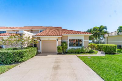 900 Windermere Way, Home with 3 bedrooms, 2 bathrooms and null parking in Palm Beach Gardens FL | Image 3