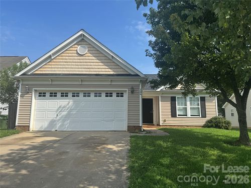 124 Crestwood Dr, Mount Holly, NC, 28120-3001 | Card Image