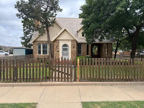 front-1902 Broadway Street, Lubbock, TX, 79401 | Card Image