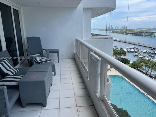 a-1742-1717 N Bayshore Dr, Miami, FL, 33132-1154 | Card Image