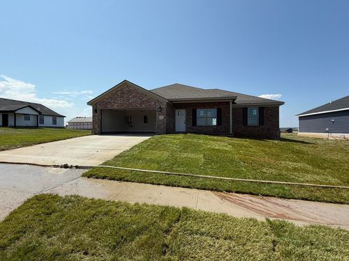 562 Middle Creek Way, Berea, KY, 40403 | Card Image