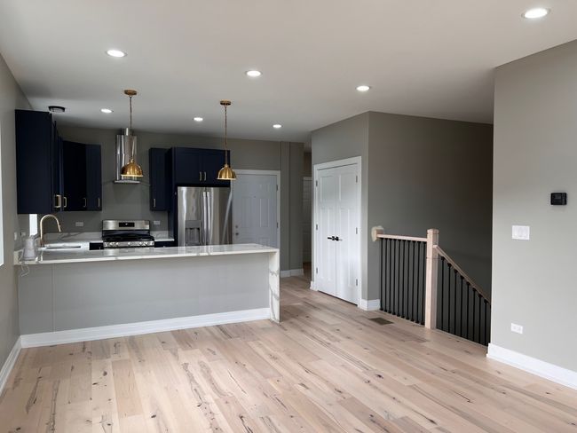 1E - 226 E 48 Th St, Condo with 4 bedrooms, 3 bathrooms and 6 parking in Chicago IL | Image 4