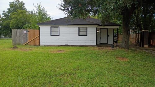 1302 Thomas Ave, Pasadena, TX, 77506-3614 | Card Image