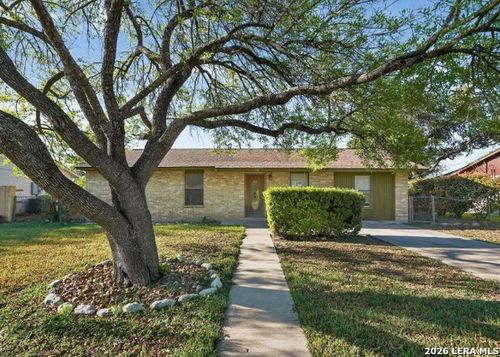 2203 Colony Dr, Hondo, TX, 78861-1503 | Card Image