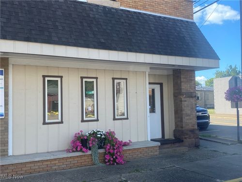 223 W Main St, Newcomerstown, OH, 43832-1042 | Card Image