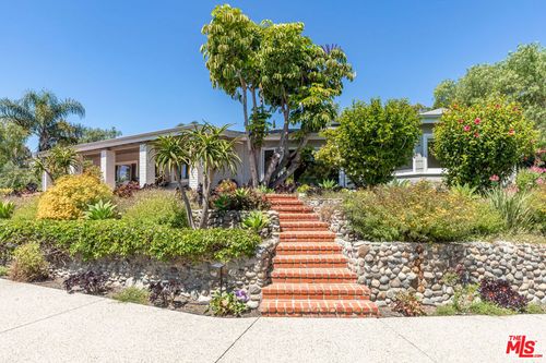 28901 Boniface Dr, Malibu, CA, 90265-4207 | Card Image
