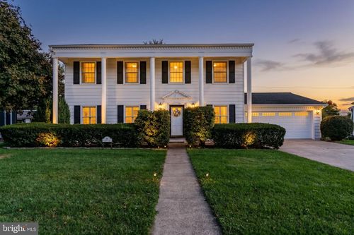 341 Regent St, CAMP HILL, PA, 17011-2827 | Card Image