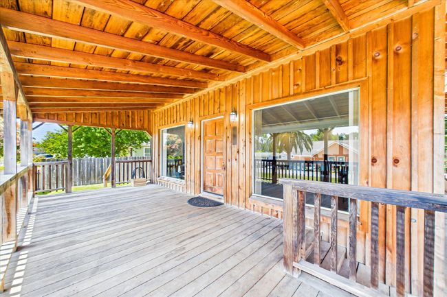 Front porch | Image 4