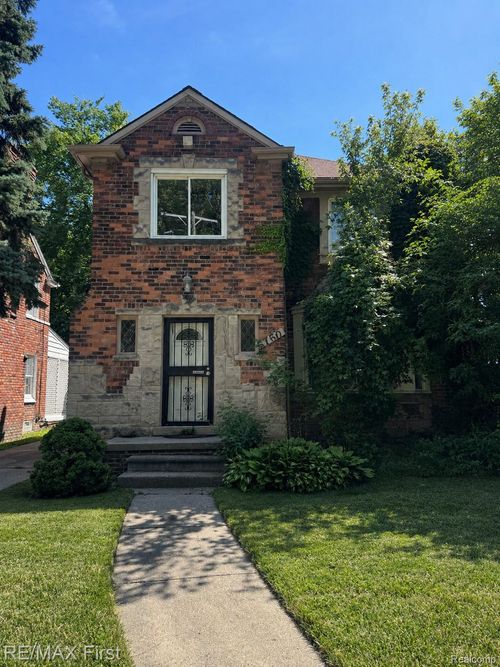 5760 Bishop St, Detroit, MI, 48224-2046 | Card Image