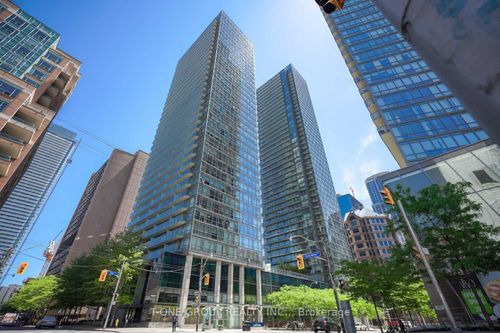 702-37 Grosvenor St, Toronto, ON, M4Y3G5 | Card Image