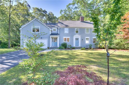 3 Echo Dr, Barrington, RI, 02806-2807 | Card Image