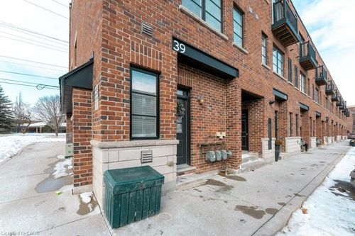 39-70 Plains Rd E, Burlington, ON, L7T2B9 | Card Image