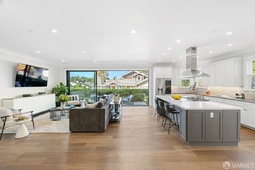 191 Winona Ave, Pacifica, CA, 94044-3020 | Card Image