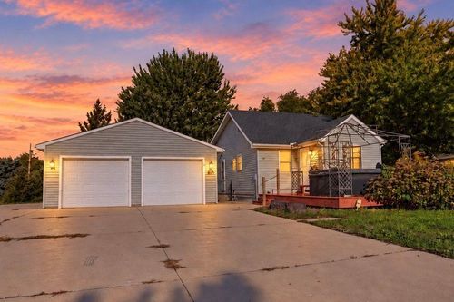 106 3rd St N, Dundas, MN, 55019-4040 | Card Image