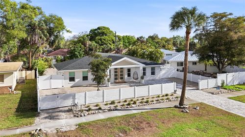 2473 Ringling Blvd, SARASOTA, FL, 34237-7216 | Card Image