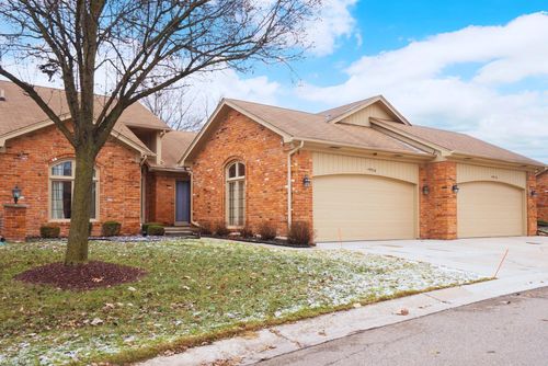 41058 W Rosewood Dr, Clinton Township, MI, 48038-4913 | Card Image