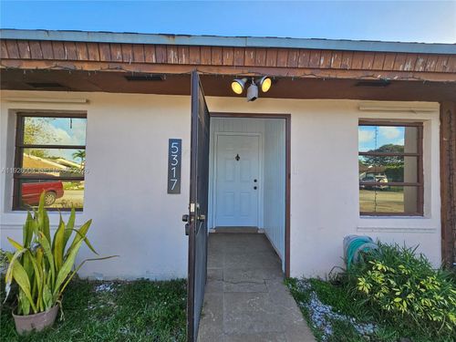 5317-5317 Sw 140th Pl, Miami, FL, 33175-5979 | Card Image