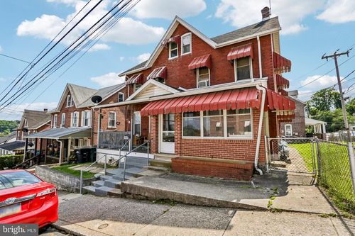 210 Graham Ave, COATESVILLE, PA, 19320-3109 | Card Image