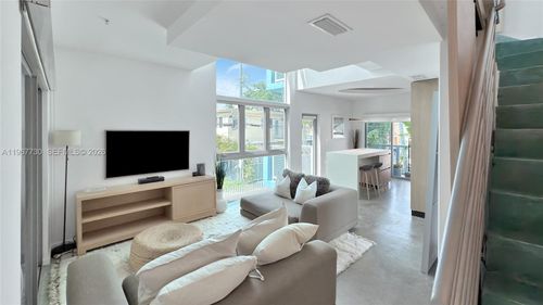 734 Michigan Ave, Miami Beach, FL, 33139-6094 | Card Image
