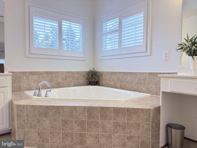 43844 Goshen Farm Ct, House other with 4 bedrooms, 4 bathrooms and null parking in Lansdowne VA | Image 21