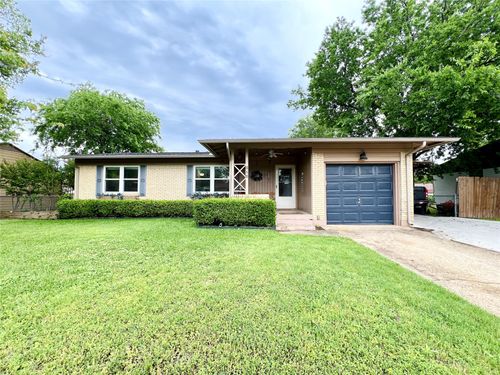 310 W 15th St, Irving, TX, 75060-5953 | Card Image
