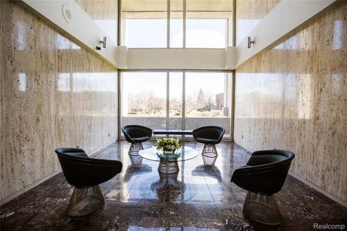 apt-212-1300 E Lafayette St, Detroit, MI, 48207-2918 | Card Image