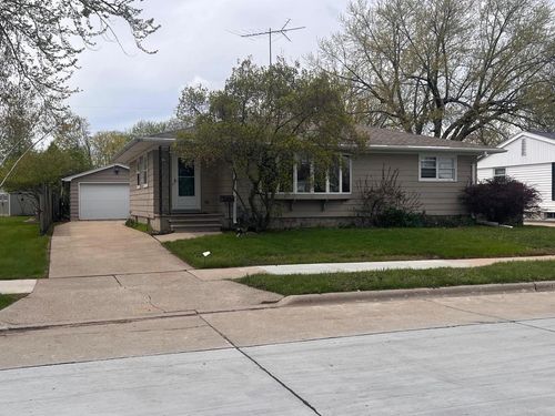 219 N Lark Street, OSHKOSH, WI, 54902 | Card Image