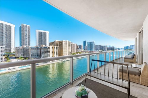 t1001-2600 E Hallandale Beach Blvd, Hallandale Beach, FL, 33009-4876 | Card Image