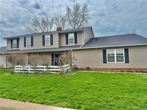 apt-b-8140 Independence Dr, Mentor, OH, 44060-9334 | Card Image