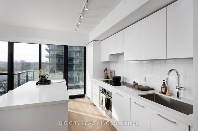 1411 - 36 Brentcliffe Rd, Condo with 2 bedrooms, 2 bathrooms and 1 parking in Toronto ON | Image 7