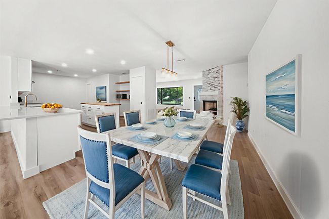 948 Canal Cir, House other with 3 bedrooms, 2 bathrooms and null parking in Sebastian FL | Image 7