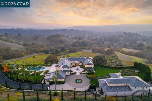 10 10 Serenity Ln, Alamo, CA, 94507 | Card Image