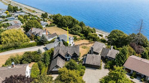 3515 Aloha Ave, Colwood, BC, V9C1X9 | Card Image