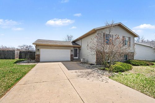 302 Maizie Ln, Sparta, MI, 49345-1472 | Card Image