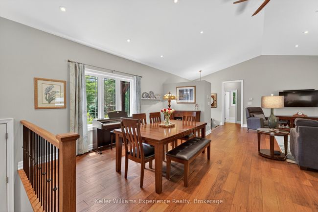 32 Pinecone Ave, House other with 5 bedrooms, 3 bathrooms and 6 parking in Tiny ON | Image 11