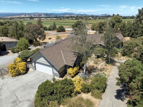 2000 Oscar Ct, Gilroy, CA, 95020-9028 | Card Image