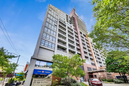12n-1530 S State St, Chicago, IL, 60605-2967 | Card Image