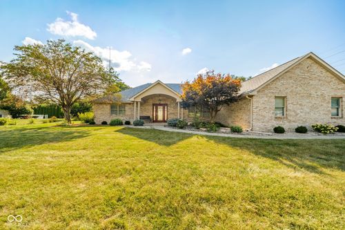 807 Spring Valley Dr, Anderson, IN, 46011-2323 | Card Image