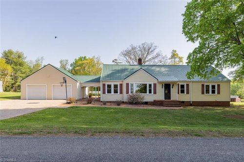 281 Alonzo Mcneil Dr, Millers Creek, NC, 28651-8701 | Card Image