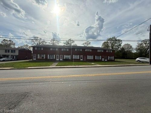 ag-10 Liberty Dr, Thomasville, NC, 27360-4388 | Card Image