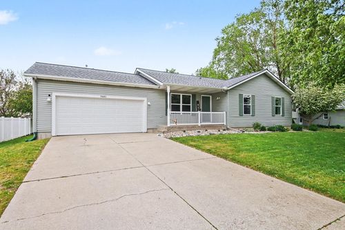 9481 Northwind Dr, Zeeland, MI, 49464-8706 | Card Image