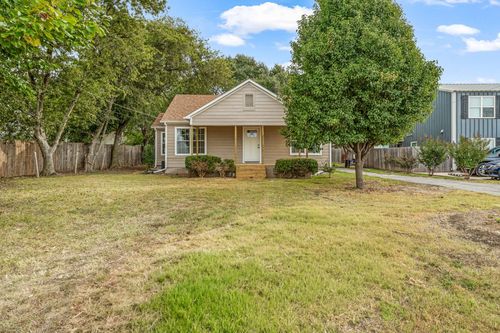 304 W Railroad Ave, Godley, TX, 76044-3772 | Card Image