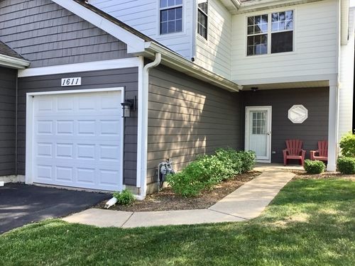 1611 Woodcrest Cir, Mundelein, IL, 60060-1500 | Card Image