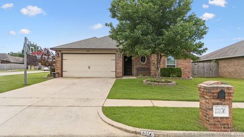 13176 133rd St, Collinsville, OK, 74021-3839 | Card Image
