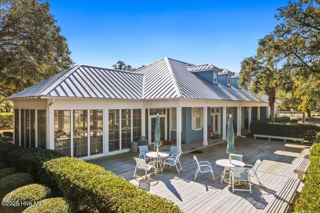 Clubhouse | Image 9