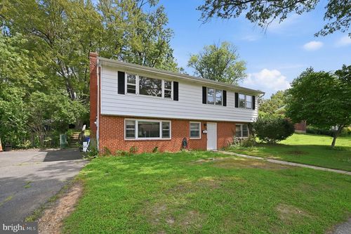 4211 University Dr, FAIRFAX, VA, 22030-3610 | Card Image