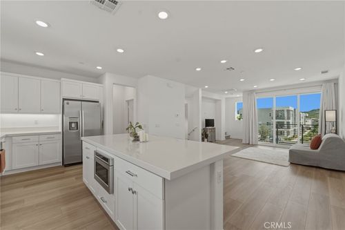 26661 Blue Hills Loop, Valencia, CA, 91381-2388 | Card Image
