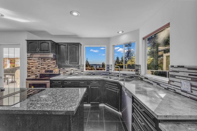 4193 Almondel Court, House other with 5 bedrooms, 3 bathrooms and 6 parking in West Vancouver BC | Image 9