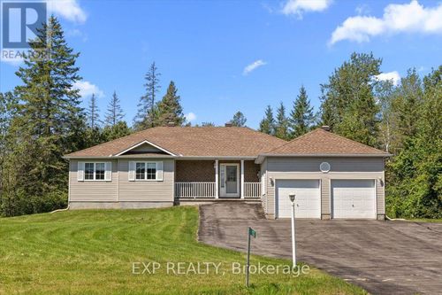 113 Grey Fox Dr, Carp, ON, K0A1L0 | Card Image