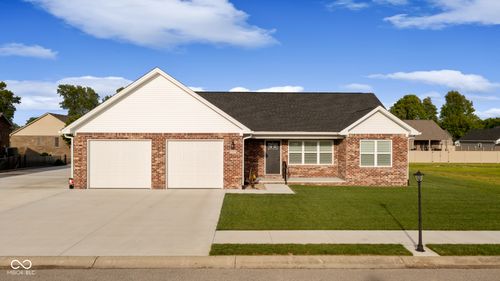 1959 Sophia Ln, Seymour, IN, 47274-3375 | Card Image